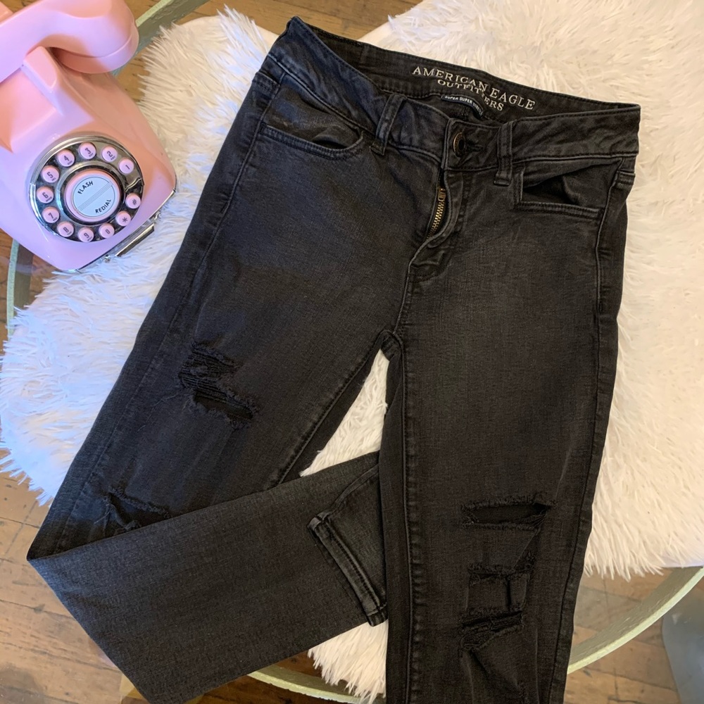 American eagle super stretch distressed jeans